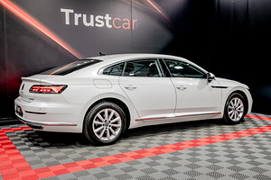 Volkswagen Arteon e-Hybrid Elegance (3 foto / 10)