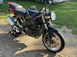 Kawasaki Ninja ZX-6R A2 1998 (2 foto / 6)