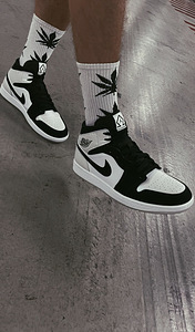 Air Jordan 1 Mid SE 'Diamond' (2 foto / 2)