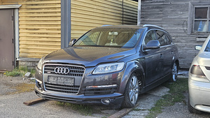 Audi q7 3.0tdi 155kw automat Varuosad ühest autost (1 foto / 7)