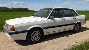Audi 4000 quattro (5 foto / 15)