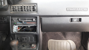 Audi 4000 quattro (11 foto / 15)