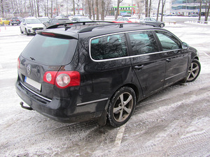 VW Passat B6 Variant 2.0 TDI 2007 на запчасти (3 фото из 8)
