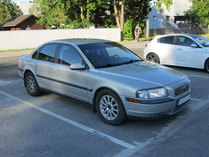 Volvo S80 2.4i 2000 varuosadeks (4 foto / 5)