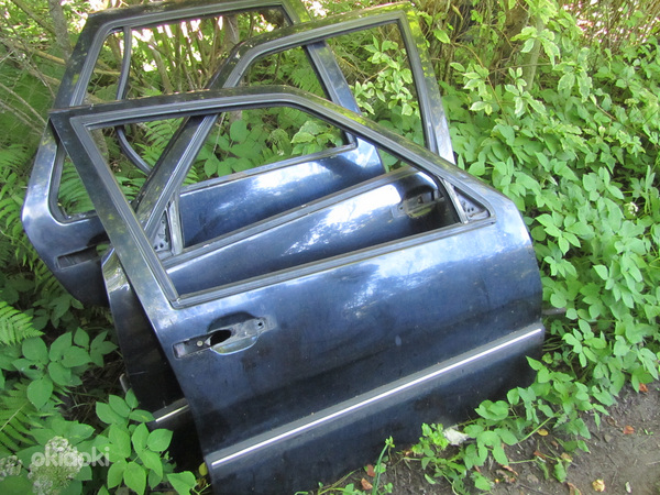 Saab 9000CD roosteta uksed, ukseplekid