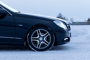 Mercedes-Benz E 220 AVANTGARDE 2010 (5 foto / 8)