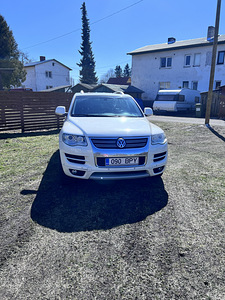 Volkswagen Touareg 3.0 Diesel (9 foto / 13)