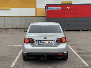 Volkswagen Jetta 2.0TDI (4 foto / 13)