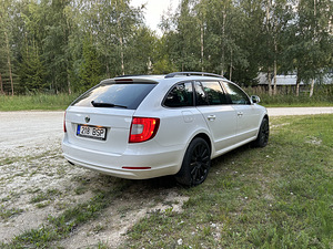 Skoda Superb 1.4 92kw 2012 (4 foto / 14)