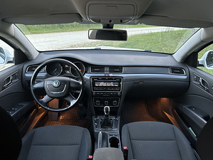 Skoda Superb 1.4 92kw 2012 (8 foto / 14)
