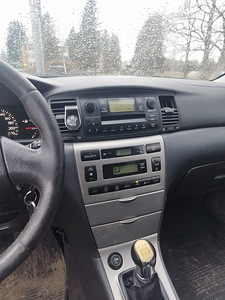 Toyota Corolla (4 фото из 5)