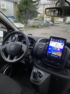 Opel Vivaro (6 фото из 8)