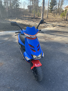 Aprilia SR50 2003.a (2 foto / 8)
