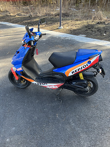 Aprilia SR50 2003.a (5 foto / 8)