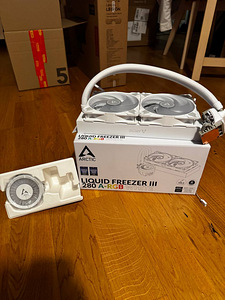Arctic Liquid Freezer III 280 A-RGB (1 foto / 1)