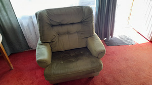 Roheline Velvet tugitool (2 foto / 5)
