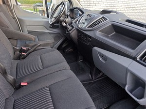 Ford Transit (10 фото из 10)