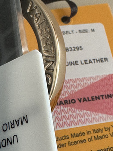 Valentino nahast / vasest rihm ( uus ja autentne) (5 foto / 9)