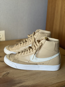 Nike Blazer Mid '77 (2 фото из 2)