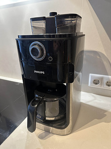 Кофемашина Philips (5 фото из 5)