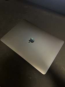 MacBook Air 13.3" 2019 (3 foto / 7)