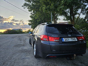 Honda Accord 2.2 110kW (7 foto / 11)