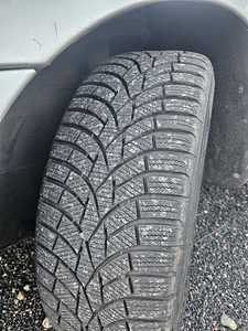 Volvo S60 (10 фото из 12)