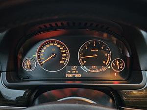BMW 530d X-drive (10 фото из 12)