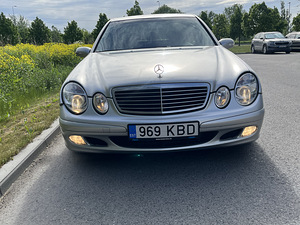 Mersedes-Benz E220cdi (2 foto / 11)