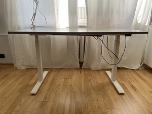 Müüa reguleeritav kirjutuslaud RODULF 140x80 (4 foto / 4)