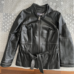 Кожаная женская куртка XL (2 фото из 5)