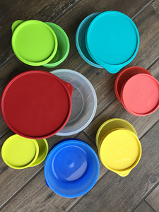 Toidukarbid Tupperware, kohe olemas! (2 foto / 10)