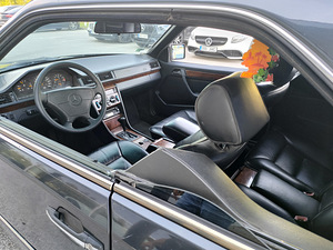 Mercedes-Benz 320 CE (9 foto / 15)
