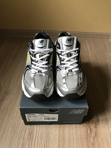 New Balance 530 UNISEX (4 foto / 4)