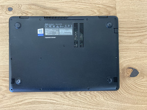 ASUS X405UA — i3-6006U / 8 RAM / 256 SSD (7 foto / 10)