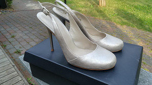 Naiste kingad Karen Millen (1 foto / 2)