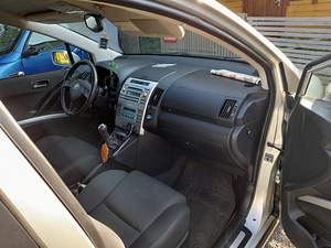 Toyota Corolla Verso (2 foto / 3)