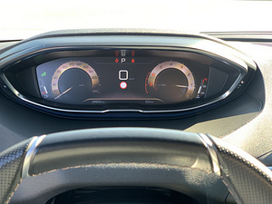 PEUGEOT 3008 (9 foto / 14)