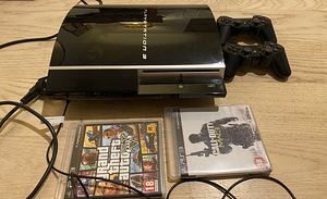 Playstation 3 + Grand Theft Auto + Call of Duty (2 foto / 6)