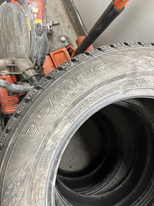 MS 215/60R16 Nokian Hakkapeliitta R3 (3 foto / 3)