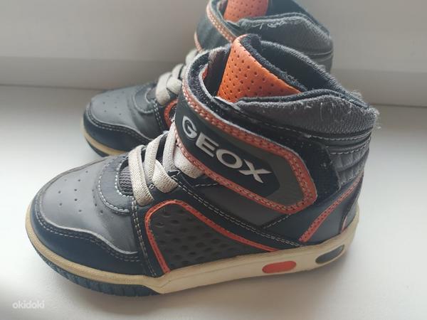 Кроссовки gEOX, мигающие, размер 26 (фото #6)