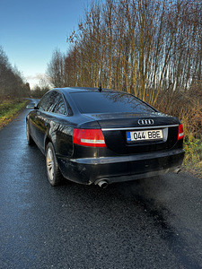 Audi A6 (2 фото из 4)