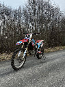 Honda CRF450 (1 фото из 10)