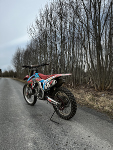Honda CRF450 (4 фото из 10)