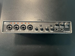 Steinberg Yamaha UR44 helikaart (2 foto / 2)