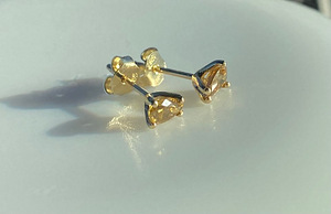 Новые серьги с бриллиантами 0.71 КАРАТ (2 фото из 4)