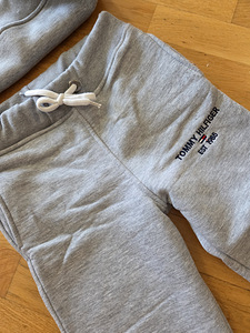 Спортивный костюм (4 фото из 5)