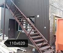Металлическая лестница 110х620