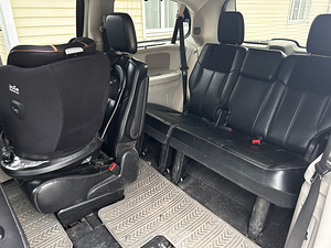 Chrysler Voyager (6 фото из 6)