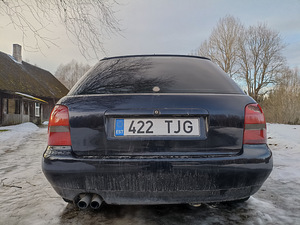Audi a4 b5 2.8 142kw quattro (2 foto / 6)